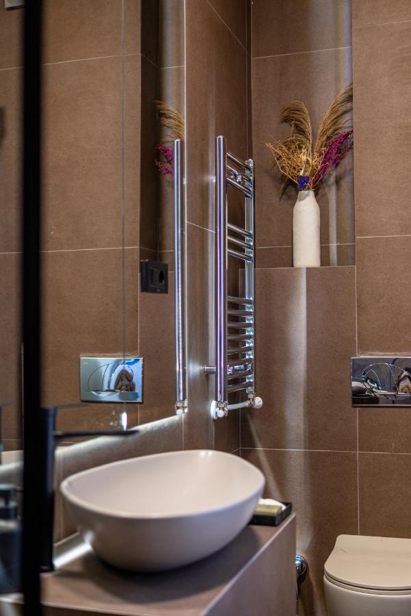 Bloom Suites Pristina Eksteriør bilde